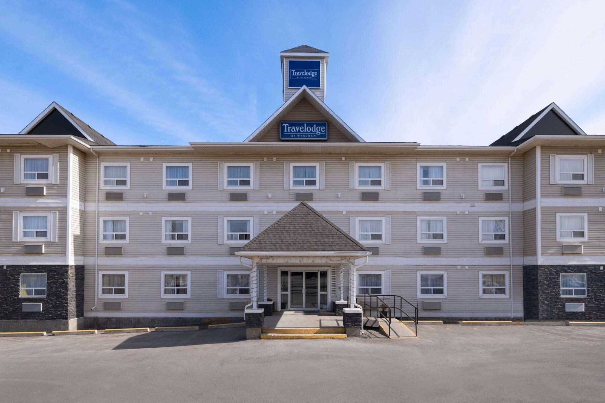 Travelodge By Wyndham Fort Mcmurray Ngoại thất bức ảnh