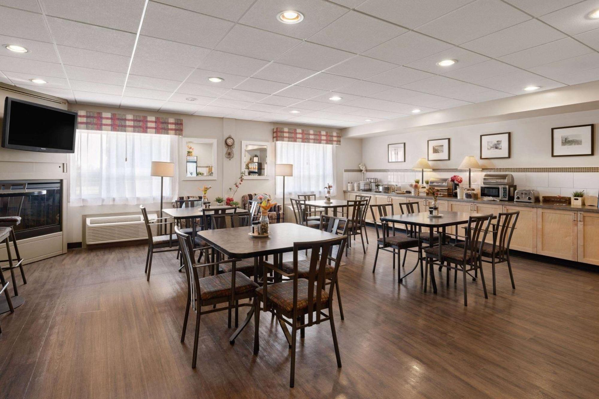 Travelodge By Wyndham Fort Mcmurray Ngoại thất bức ảnh